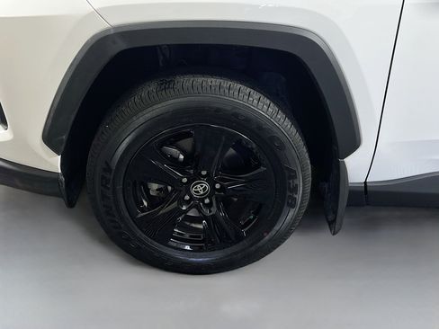 Used 2024 Toyota RAV4 XLE FWD image 13