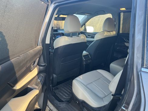 Used 2021 Subaru Ascent Limited AWD/4WD image 4