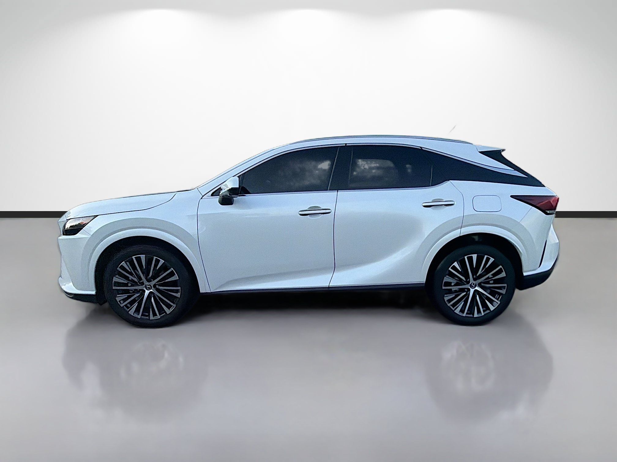 Used 2023 Lexus RX 350 Premium Plus w/ Cold Area Package AWD/4WD image 6