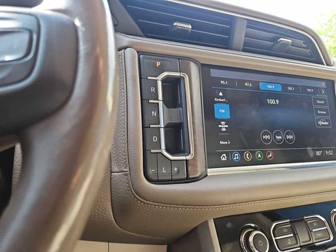 Certified 2021 GMC Yukon XL Denali AWD/4WD image 53