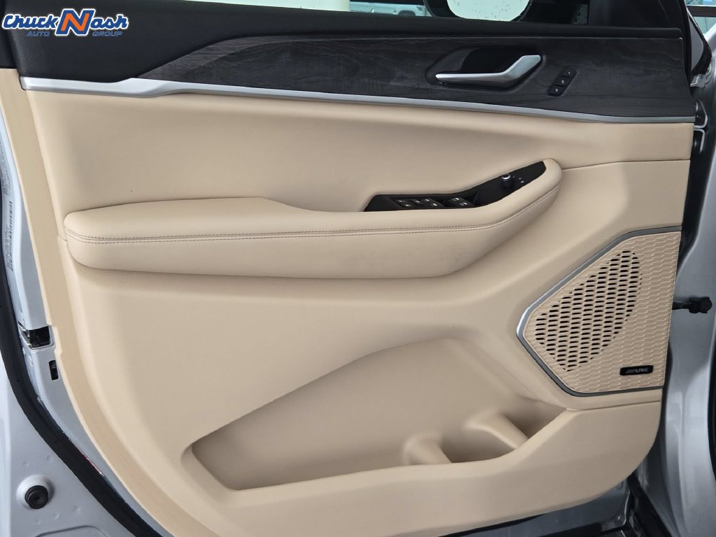 Used 2021 Jeep Grand Cherokee L Limited RWD image 27