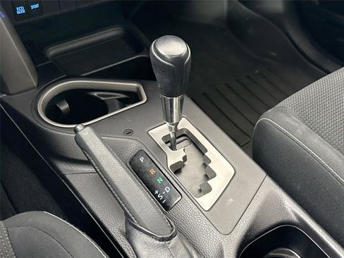 Used 2017 Toyota RAV4 XLE image 24