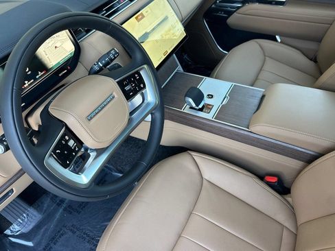 New 2026 Land Rover Range Rover Long Wheelbase SE AWD/4WD image 4