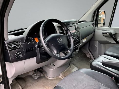 Used 2015 Mercedes-Benz Sprinter 2500 image 11