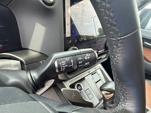 Used 2024 Lexus GX 550 w/ Accessory Package (2T) AWD/4WD image 32