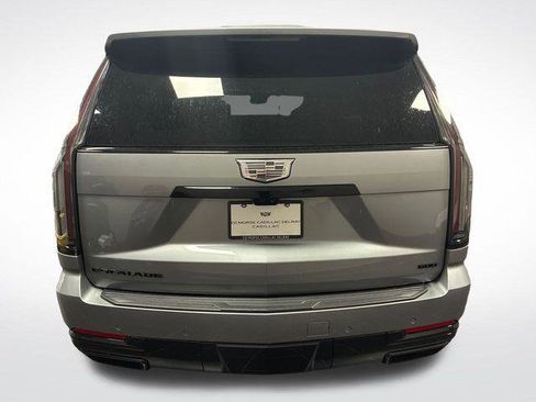 Certified 2025 Cadillac Escalade ESV Sport Platinum w/ LPO, Floor Liner Package AWD/4WD image 36