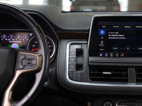 Used 2021 Chevrolet Tahoe High Country w/ Premium Package AWD/4WD image 24