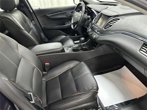 Used 2016 Chevrolet Impala LTZ w/ Enhanced Convenience Package image 18