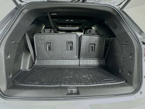 Used 2023 Chevrolet Traverse High Country w/ LPO, Floor Liner Package FWD image 33