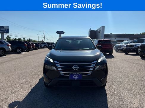 Used 2025 Nissan Rogue SV AWD/4WD image 10