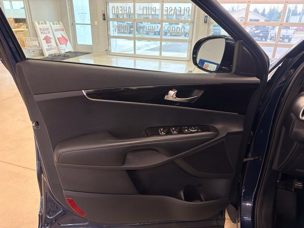 Used 2019 Kia Sorento AWD w/ LX Convenience Package image 15