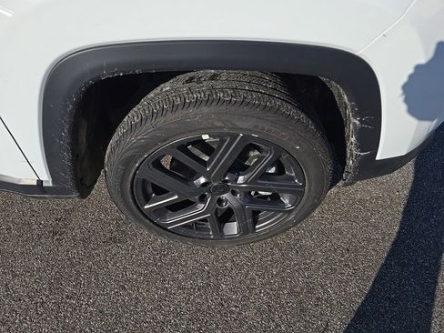 New 2026 Jeep Compass Limited image 9