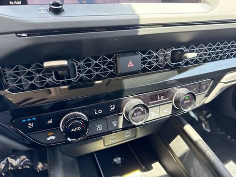 Used 2023 Honda Accord Touring image 19