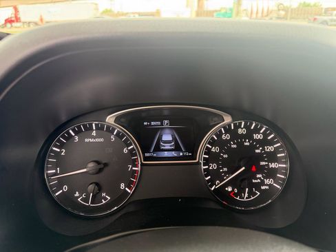 Used 2019 Nissan Pathfinder SL AWD/4WD image 23