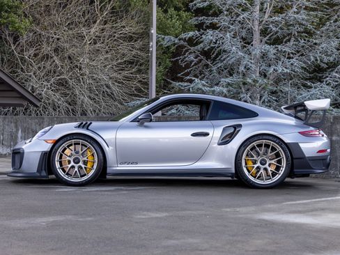 Certified 2018 Porsche 911 GT2 RS image 2
