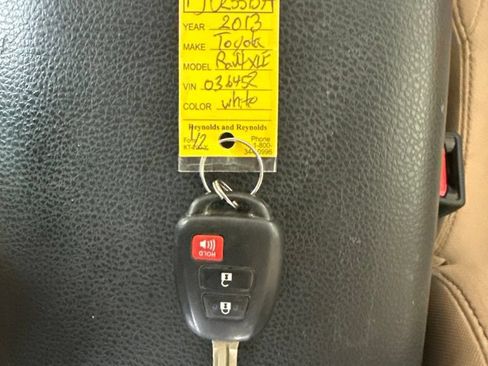 Used 2013 Toyota RAV4 XLE FWD image 23