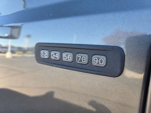 Used 2015 Ford F250 Lariat w/ Lariat Ultimate Package image 9