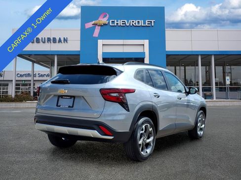 Used 2024 Chevrolet Trax LT w/ Driver Confidence Package FWD image 5