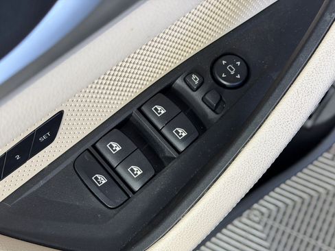 Used 2023 BMW i4 eDrive35 image 23