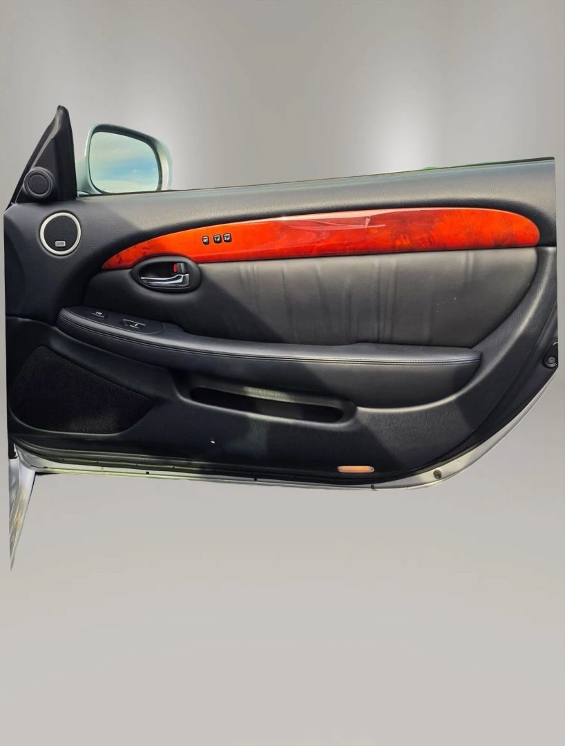 Used 2010 Lexus SC 430 Convertible RWD image 20