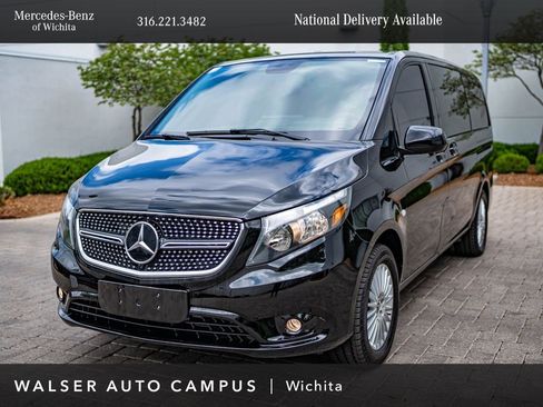 Used 2023 Mercedes-Benz Metris Passenger image 1