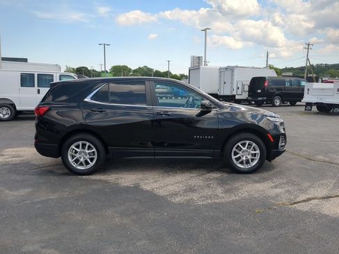 Used 2023 Chevrolet Equinox LT AWD/4WD image 3