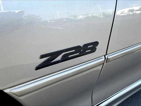 Used 2002 Chevrolet Camaro Z28 w/ Sport Appearance Pkg RWD image 22
