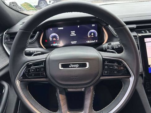 Used 2023 Jeep Grand Cherokee Overland w/ MOPAR Finishing Package AWD/4WD image 27