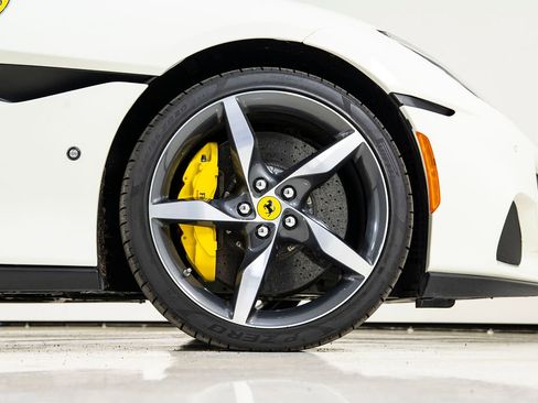 Certified 2022 Ferrari Portofino M RWD image 20