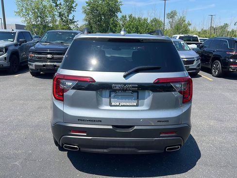 Used 2023 GMC Acadia SLE w/ Driver Convenience Package AWD/4WD image 3