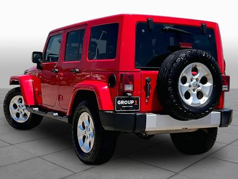 Used 2015 Jeep Wrangler Unlimited Sahara AWD/4WD image 11