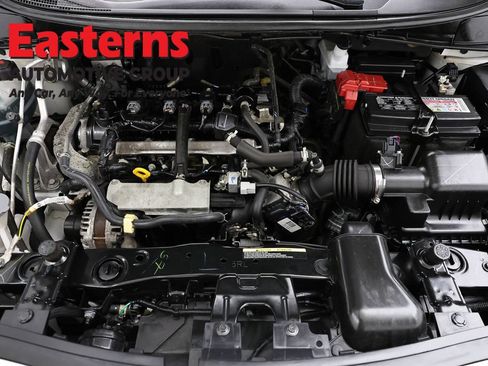 Used 2023 Nissan Versa SV FWD image 7