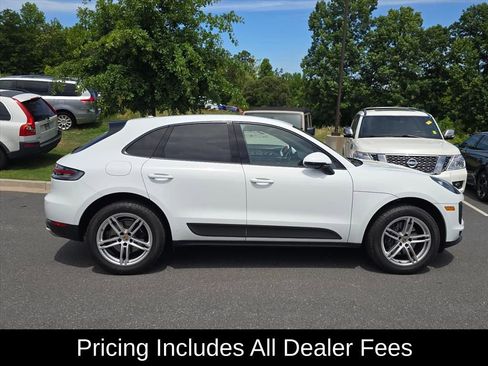 Used 2021 Porsche Macan AWD/4WD image 2