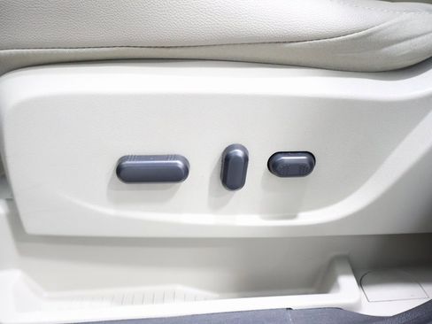 Used 2016 Ford Escape Titanium image 14