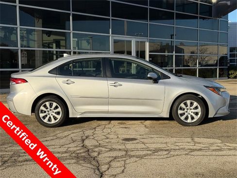Used 2023 Toyota Corolla LE image 2