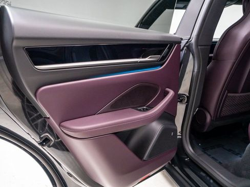 New 2026 Porsche Macan 4 Electric image 29