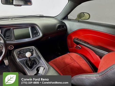 Used 2016 Dodge Challenger R/T Scat Pack w/ Leather Interior Group image 25