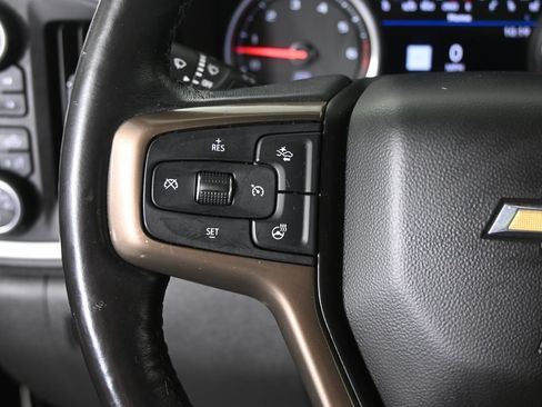Used 2022 Chevrolet Silverado 1500 High Country AWD/4WD image 38