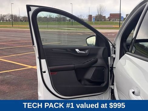 Used 2024 Ford Escape ST-Line w/ Tech Pack #1 AWD/4WD image 5