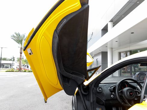 Used 2016 McLaren 675LT Coupe image 36