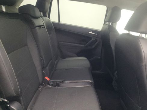 Used 2019 Volkswagen Tiguan SE w/ Panoramic Sunroof Package AWD/4WD image 19