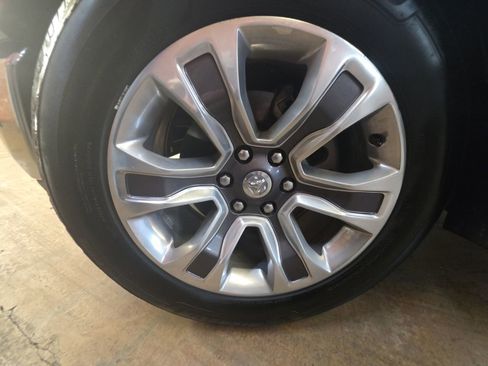 Used 2023 RAM 1500 Limited AWD/4WD image 10