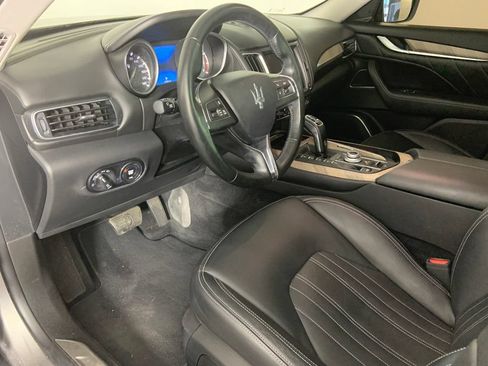 Used 2019 Maserati Levante GranLusso AWD/4WD image 19