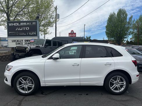 Used 2017 Audi Q5 2.0T Premium Plus w/ Technology Package AWD/4WD image 2