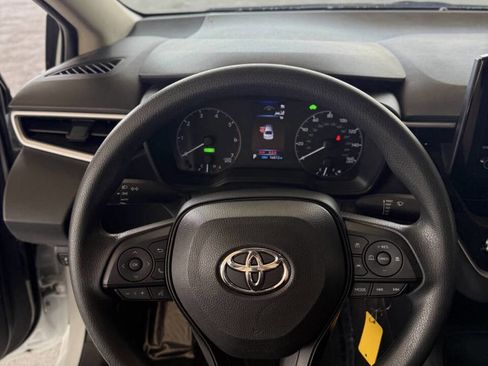 Used 2024 Toyota Corolla LE image 18