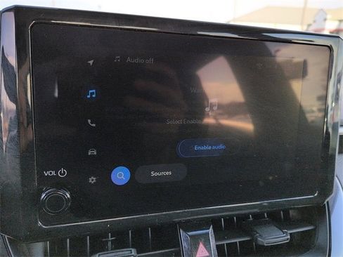 Certified 2025 Toyota Corolla LE image 21