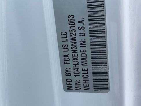 Used 2022 Jeep Wrangler Unlimited Sahara image 33