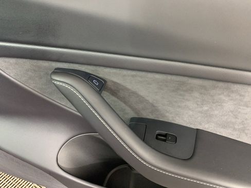 Used 2021 Tesla Model 3 Long Range image 40