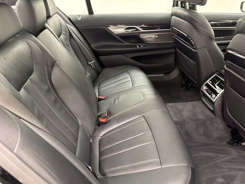 Used 2019 BMW 740i xDrive w/ M Sport Package AWD/4WD image 32