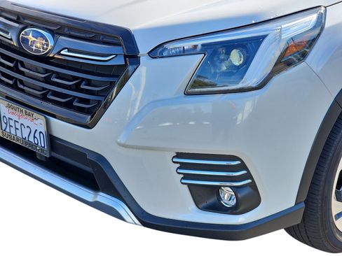 Used 2023 Subaru Forester Touring image 9